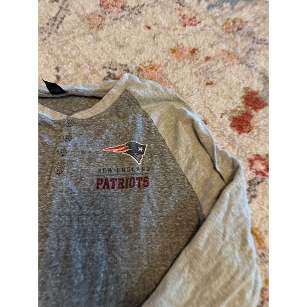 NFL Team Apparel New England Patriots Men XL Henley Sleep Shirt Gray Raglan